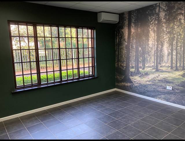 183M² OFFICE TO LET IN GILLITTS
